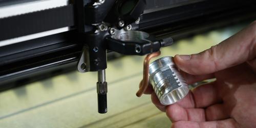 Mounting laser table lens