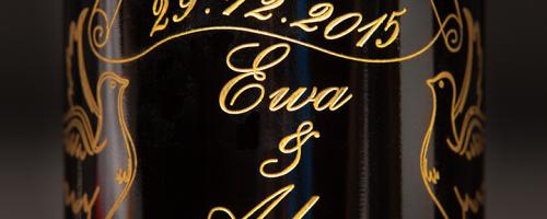 Bouteille de vin gravée avec machine de gravure mécanique